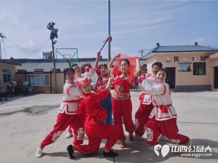 十载行善路温情暖永阳----杨燕英与五台公益之家的志愿者们自驾奔赴永阳村把贴心服务与欢声笑语送到村民身边常态化上门开展便民服务把温暖长久留在这片土地 - 第8张 - 山西公益人 十载行善路温情暖永阳----杨燕英与五台公益之家的志愿者们自驾奔赴永阳村把贴心服务与欢声笑语送到村民身边常态化上门开展便民服务把温暖长久留在这片土地 - 第8张