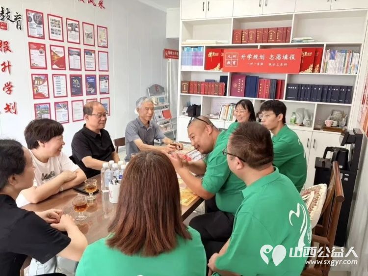 晋城市党史学会走进绿丝带志愿者协会开展交流研讨活动共同公益志愿服务协同发展以志愿传承初心赋能本地精神文明建设高质量发展 - 第5张 - 山西公益人 晋城市党史学会走进绿丝带志愿者协会开展交流研讨活动共同公益志愿服务协同发展以志愿传承初心赋能本地精神文明建设高质量发展 - 第5张