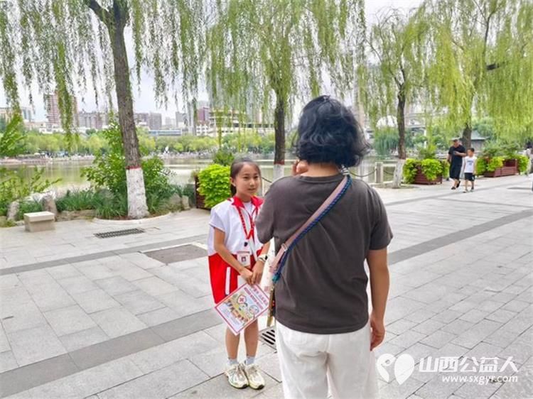 走进太原市文瀛公园您会看见身着红十字志愿马甲的山西省红十字小小宣讲员正在开展公益宣讲如果偶遇孩子们欢迎您驻足静静聆听多给予鼓励也留下宝贵建议 - 第24张 - 山西公益人 走进太原市文瀛公园您会看见身着红十字志愿马甲的山西省红十字小小宣讲员正在开展公益宣讲如果偶遇孩子们欢迎您驻足静静聆听多给予鼓励也留下宝贵建议 - 第24张