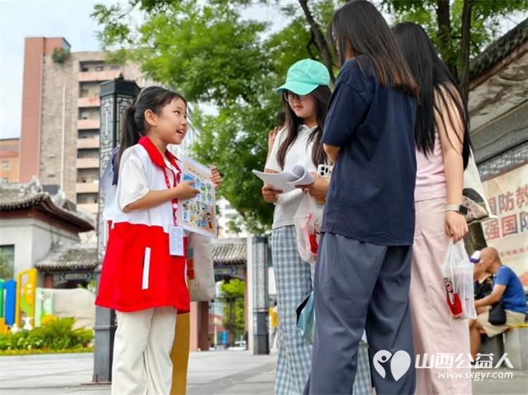 走进太原市文瀛公园您会看见身着红十字志愿马甲的山西省红十字小小宣讲员正在开展公益宣讲如果偶遇孩子们欢迎您驻足静静聆听多给予鼓励也留下宝贵建议 - 第20张 - 山西公益人 走进太原市文瀛公园您会看见身着红十字志愿马甲的山西省红十字小小宣讲员正在开展公益宣讲如果偶遇孩子们欢迎您驻足静静聆听多给予鼓励也留下宝贵建议 - 第20张