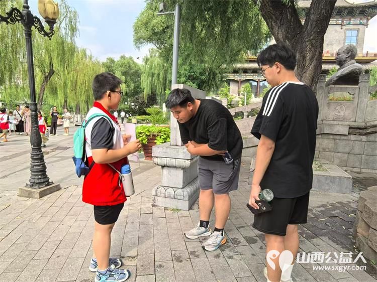 走进太原市文瀛公园您会看见身着红十字志愿马甲的山西省红十字小小宣讲员正在开展公益宣讲如果偶遇孩子们欢迎您驻足静静聆听多给予鼓励也留下宝贵建议 - 第12张 - 山西公益人 走进太原市文瀛公园您会看见身着红十字志愿马甲的山西省红十字小小宣讲员正在开展公益宣讲如果偶遇孩子们欢迎您驻足静静聆听多给予鼓励也留下宝贵建议 - 第12张