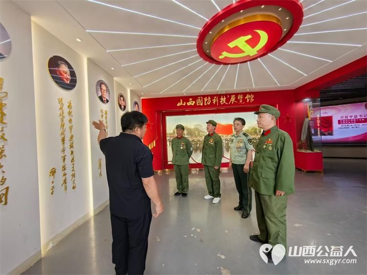迎八一敬老兵太原市烛光志愿者服务中心厚植爱国拥军情怀邀请老兵前辈们登上讲台追忆峥嵘岁月现场还举行爱心物资捐赠一份份慰问物资传递着敬意与温情 - 第6张
