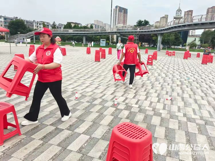 志愿暖民心文艺进基层----潞城区正能量公益协会助力山西省总工会三送三进慰问演出志愿服务传递爱心与温暖以志愿微光汇聚文明暖流 - 第20张 - 山西公益人 志愿暖民心文艺进基层----潞城区正能量公益协会助力山西省总工会三送三进慰问演出志愿服务传递爱心与温暖以志愿微光汇聚文明暖流 - 第20张