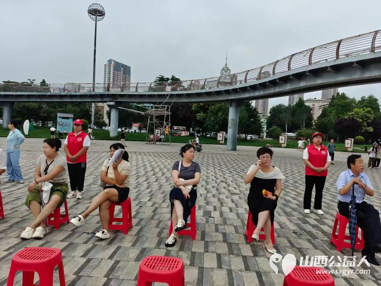 志愿暖民心文艺进基层----潞城区正能量公益协会助力山西省总工会三送三进慰问演出志愿服务传递爱心与温暖以志愿微光汇聚文明暖流 - 第19张 - 山西公益人 志愿暖民心文艺进基层----潞城区正能量公益协会助力山西省总工会三送三进慰问演出志愿服务传递爱心与温暖以志愿微光汇聚文明暖流 - 第19张