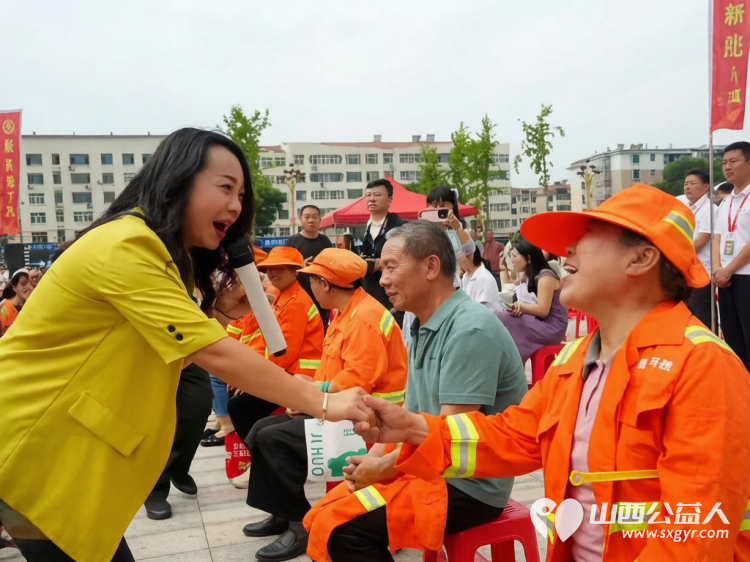 志愿暖民心文艺进基层----潞城区正能量公益协会助力山西省总工会三送三进慰问演出志愿服务传递爱心与温暖以志愿微光汇聚文明暖流 - 第18张 - 山西公益人 志愿暖民心文艺进基层----潞城区正能量公益协会助力山西省总工会三送三进慰问演出志愿服务传递爱心与温暖以志愿微光汇聚文明暖流 - 第18张