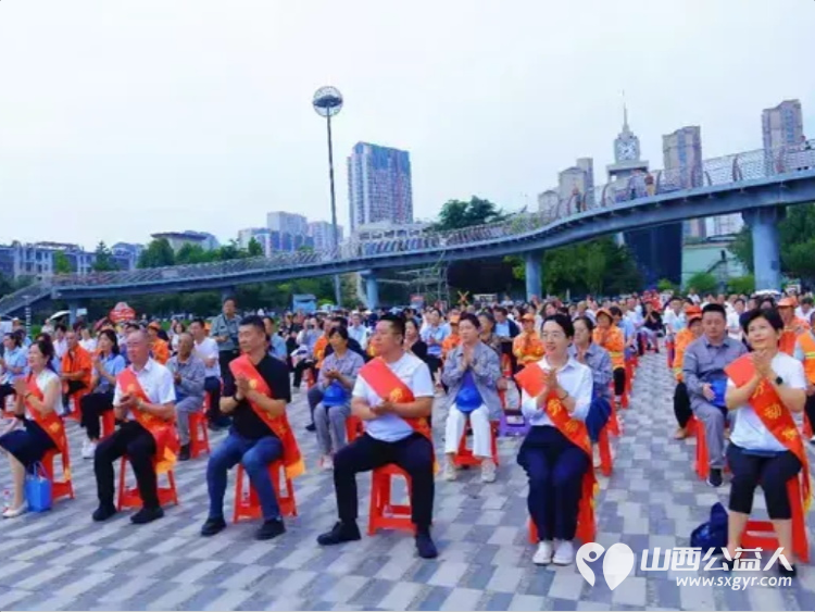 志愿暖民心文艺进基层----潞城区正能量公益协会助力山西省总工会三送三进慰问演出志愿服务传递爱心与温暖以志愿微光汇聚文明暖流 - 第22张 - 山西公益人 志愿暖民心文艺进基层----潞城区正能量公益协会助力山西省总工会三送三进慰问演出志愿服务传递爱心与温暖以志愿微光汇聚文明暖流 - 第22张