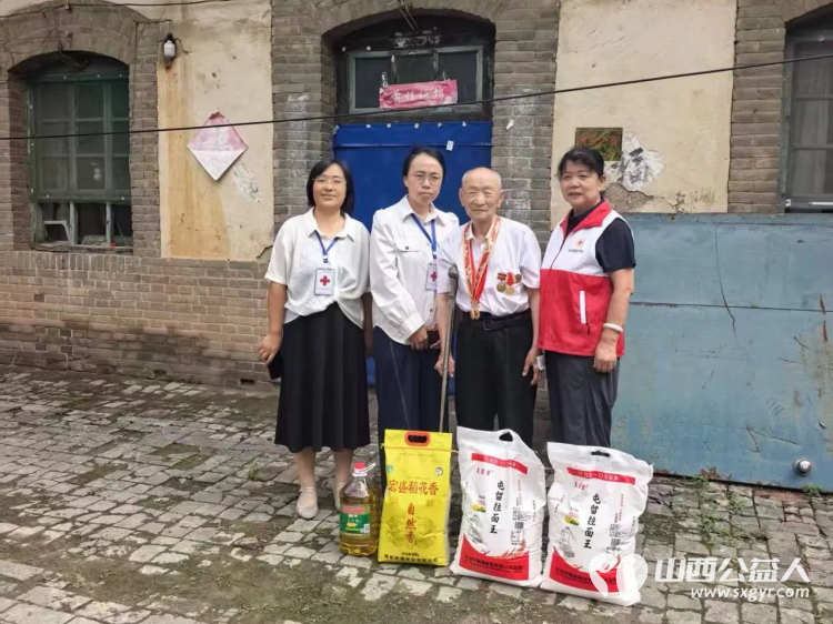 致敬革命功臣传承红色精神----长治市屯留区红十字会志愿者团队开展八一建军节慰问活动为辖区革命老兵送上慰问品与节日关怀祝福 - 第9张 - 山西公益人 致敬革命功臣传承红色精神----长治市屯留区红十字会志愿者团队开展八一建军节慰问活动为辖区革命老兵送上慰问品与节日关怀祝福 - 第9张