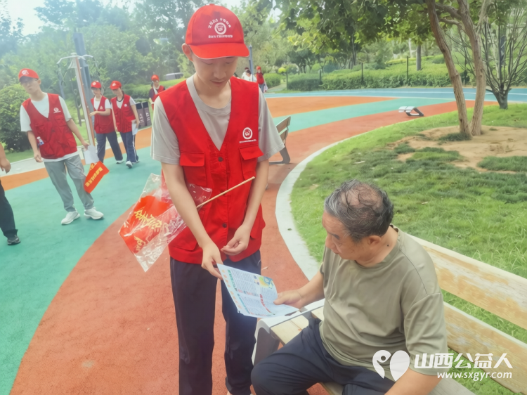 党建引领聚合力志愿服务进社区----临汾市文明交通志愿者协会庆八一文明实践活动开展文明交通劝导交通安全普法宣传垃圾分类志愿服务以实际行动助力文明城市创建 - 第33张 - 山西公益人 党建引领聚合力志愿服务进社区----临汾市文明交通志愿者协会庆八一文明实践活动开展文明交通劝导交通安全普法宣传垃圾分类志愿服务以实际行动助力文明城市创建 - 第33张