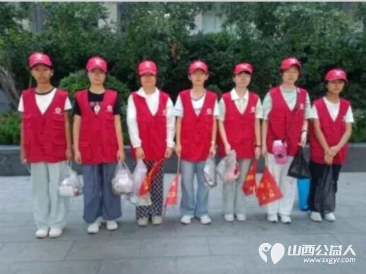 党建引领聚合力志愿服务进社区----临汾市文明交通志愿者协会庆八一文明实践活动开展文明交通劝导交通安全普法宣传垃圾分类志愿服务以实际行动助力文明城市创建 - 第36张 - 山西公益人 党建引领聚合力志愿服务进社区----临汾市文明交通志愿者协会庆八一文明实践活动开展文明交通劝导交通安全普法宣传垃圾分类志愿服务以实际行动助力文明城市创建 - 第36张