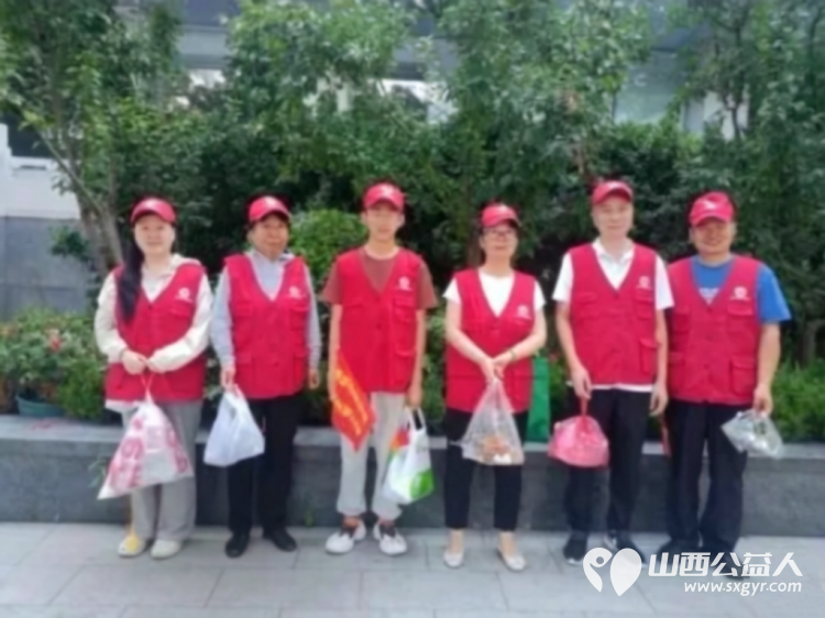 党建引领聚合力志愿服务进社区----临汾市文明交通志愿者协会庆八一文明实践活动开展文明交通劝导交通安全普法宣传垃圾分类志愿服务以实际行动助力文明城市创建 - 第38张 - 山西公益人 党建引领聚合力志愿服务进社区----临汾市文明交通志愿者协会庆八一文明实践活动开展文明交通劝导交通安全普法宣传垃圾分类志愿服务以实际行动助力文明城市创建 - 第38张