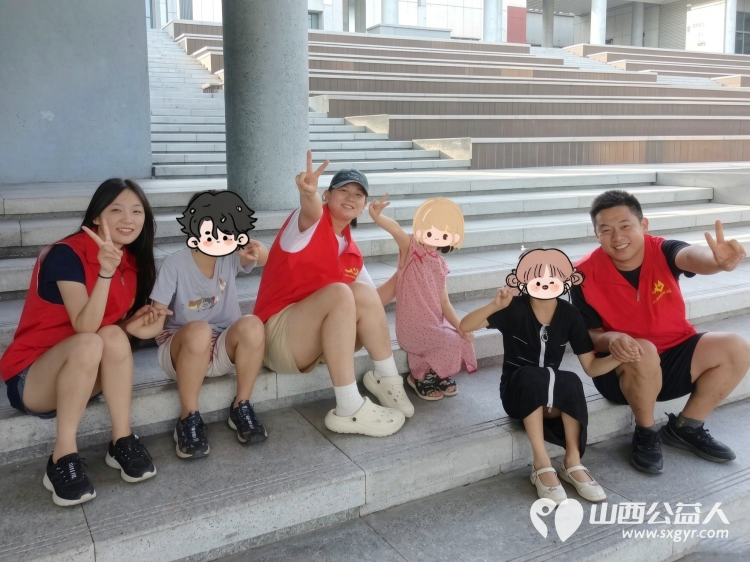 携手童心护生态文明宣传进公园----忻州市爱心公益协会牧马河生态公园志愿服务顺利开展50余名志愿者与福利院儿童结对同行捡拾纸屑塑料瓶烟头等废弃物在劳动实践中体会公益价值 - 第14张 - 山西公益人 携手童心护生态文明宣传进公园----忻州市爱心公益协会牧马河生态公园志愿服务顺利开展50余名志愿者与福利院儿童结对同行捡拾纸屑塑料瓶烟头等废弃物在劳动实践中体会公益价值 - 第14张