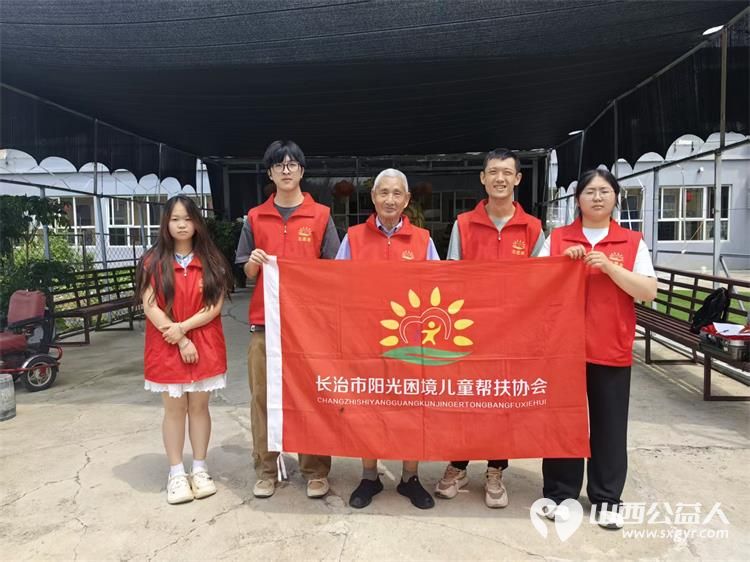 温情暖夕阳志愿护银发----长治市阳光困境儿童帮扶协会走进福乐养老院开展义务理发志愿服务让养老院的老人们真切感受到来自社会公益组织的关爱 - 第1张 - 山西公益人 温情暖夕阳志愿护银发----长治市阳光困境儿童帮扶协会走进福乐养老院开展义务理发志愿服务让养老院的老人们真切感受到来自社会公益组织的关爱 - 第1张