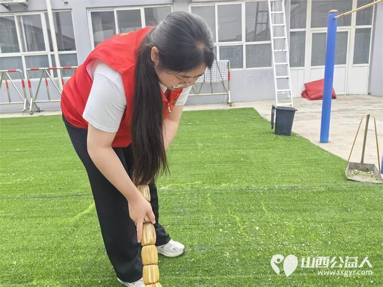 温情暖夕阳志愿护银发----长治市阳光困境儿童帮扶协会走进福乐养老院开展义务理发志愿服务让养老院的老人们真切感受到来自社会公益组织的关爱 - 第19张 - 山西公益人 温情暖夕阳志愿护银发----长治市阳光困境儿童帮扶协会走进福乐养老院开展义务理发志愿服务让养老院的老人们真切感受到来自社会公益组织的关爱 - 第19张