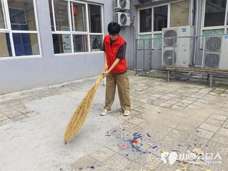 温情暖夕阳志愿护银发----长治市阳光困境儿童帮扶协会走进福乐养老院开展义务理发志愿服务让养老院的老人们真切感受到来自社会公益组织的关爱 - 第20张 - 山西公益人 温情暖夕阳志愿护银发----长治市阳光困境儿童帮扶协会走进福乐养老院开展义务理发志愿服务让养老院的老人们真切感受到来自社会公益组织的关爱 - 第20张