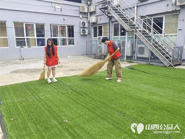 温情暖夕阳志愿护银发----长治市阳光困境儿童帮扶协会走进福乐养老院开展义务理发志愿服务让养老院的老人们真切感受到来自社会公益组织的关爱 - 第16张 - 山西公益人 温情暖夕阳志愿护银发----长治市阳光困境儿童帮扶协会走进福乐养老院开展义务理发志愿服务让养老院的老人们真切感受到来自社会公益组织的关爱 - 第16张