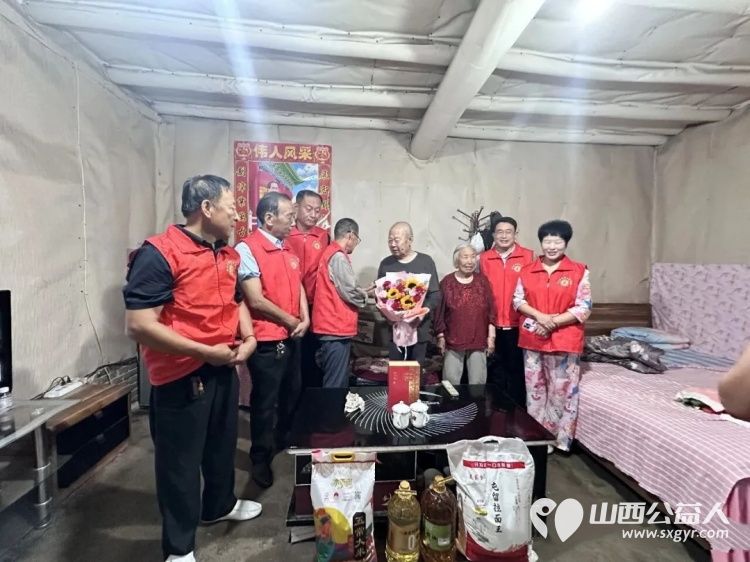 幸福生活来之不易八一慰问感恩前辈----长治市正能量公益协会志愿服务团队三队八一建军节探访慰问三位革命老军人祝福老军人福如东海寿比南山安享晚年 - 第8张 - 山西公益人 幸福生活来之不易八一慰问感恩前辈----长治市正能量公益协会志愿服务团队三队八一建军节探访慰问三位革命老军人祝福老军人福如东海寿比南山安享晚年 - 第8张