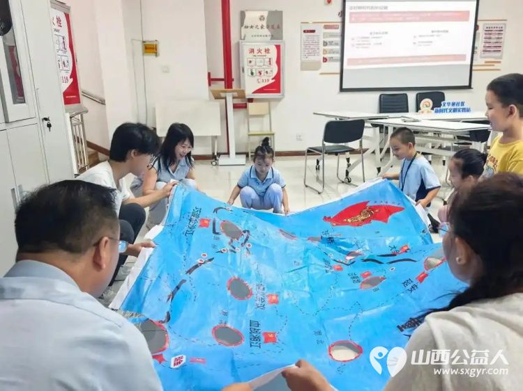 重走长征路同心护火种----太原市文华苑社区开展八一亲子心理主题团辅公益活动把红色教育与亲子互动心理疏导相结合 - 第4张 - 山西公益人 重走长征路同心护火种----太原市文华苑社区开展八一亲子心理主题团辅公益活动把红色教育与亲子互动心理疏导相结合 - 第4张