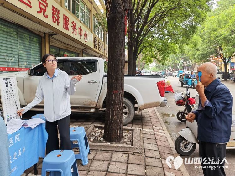 志愿服务进社区健康活动暖人心----2026年8月5日介休市敬老协会走进北坛街道花园街社区为社区所有老人爱心理发义诊等多项贴心服务 - 第27张