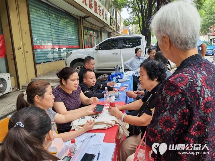 志愿服务进社区健康活动暖人心----2026年8月5日介休市敬老协会走进北坛街道花园街社区为社区所有老人爱心理发义诊等多项贴心服务 - 第24张