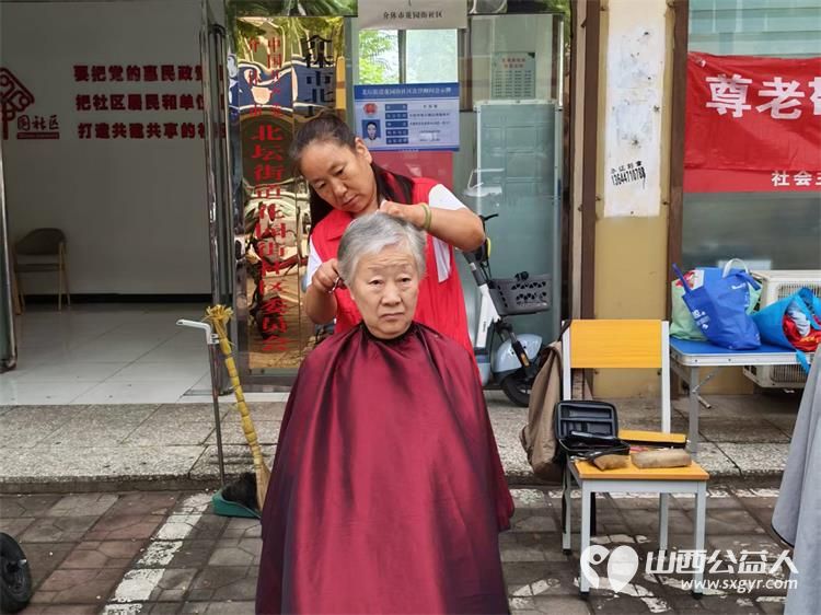 志愿服务进社区健康活动暖人心----2026年8月5日介休市敬老协会走进北坛街道花园街社区为社区所有老人爱心理发义诊等多项贴心服务 - 第10张