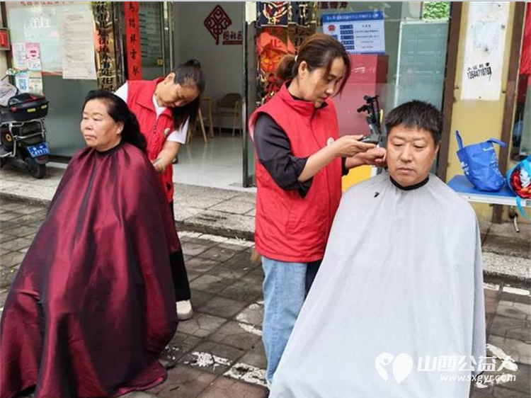 志愿服务进社区健康活动暖人心----2026年8月5日介休市敬老协会走进北坛街道花园街社区为社区所有老人爱心理发义诊等多项贴心服务 - 第5张