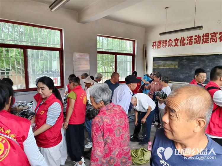 寿阳县卡卡公益志愿者协会携手众享商贸有限公司走出寿阳走进榆次区东赵乡榆三庄村开展2026传递温暖服务邻里共建和谐美好家园活动 - 第11张