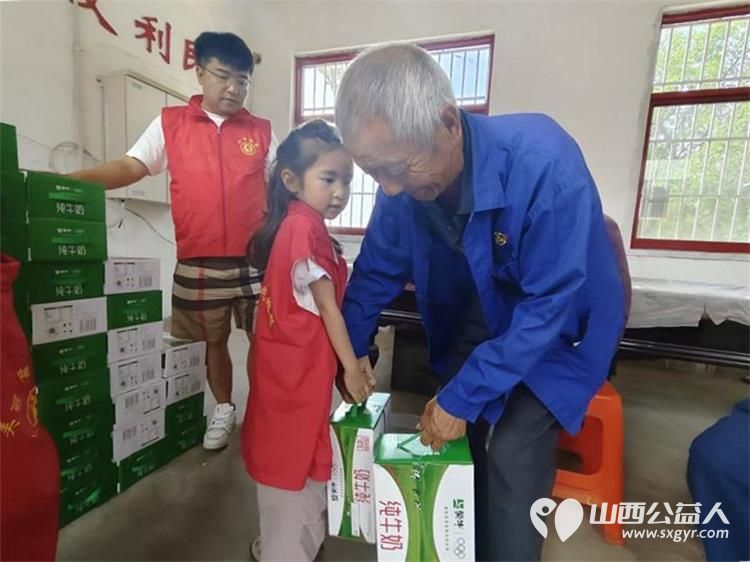 寿阳县卡卡公益志愿者协会携手众享商贸有限公司走出寿阳走进榆次区东赵乡榆三庄村开展2026传递温暖服务邻里共建和谐美好家园活动 - 第19张
