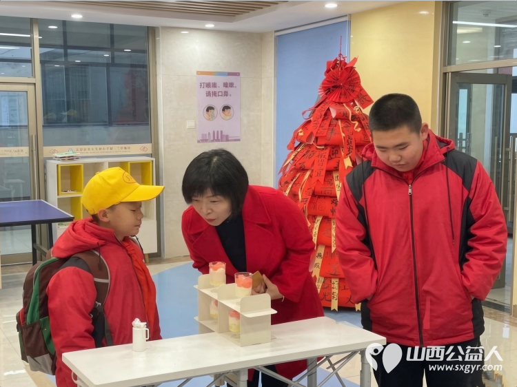 晨光里的问候岁月里的陪伴----中国妇女报记录山西省太原市晋源区第八实验小学校党支部书记校长李雁鸿 - 第18张 - 山西公益人 晨光里的问候岁月里的陪伴----中国妇女报记录山西省太原市晋源区第八实验小学校党支部书记校长李雁鸿 - 第18张