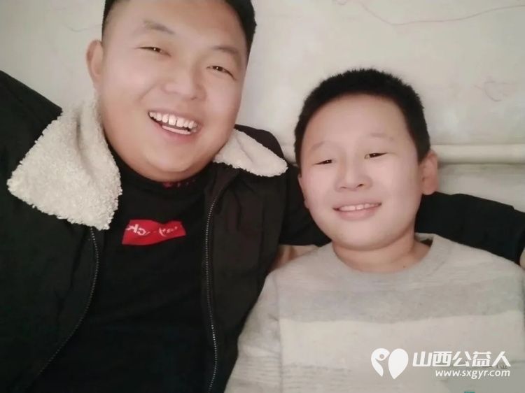 八年爱心相守圆梦青春启航----石楼县青年志愿者协会和国良关爱基金助力高名宇圆梦大学送去2000元助学金祝贺他成功考入中国民航大学 - 第5张 - 山西公益人 八年爱心相守圆梦青春启航----石楼县青年志愿者协会和国良关爱基金助力高名宇圆梦大学送去2000元助学金祝贺他成功考入中国民航大学 - 第5张