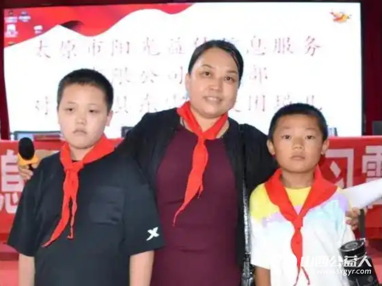 太原市阳光益佳信息服务有限公司组织多家爱心企业一对一助学公益活动走进五台县东雷学校为50余名困境学生送上15000余元助学金及生活物资以公益温暖乡村少年的逐梦征途 - 第25张