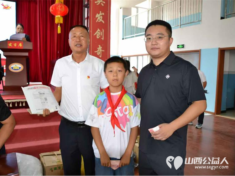 太原市阳光益佳信息服务有限公司组织多家爱心企业一对一助学公益活动走进五台县东雷学校为50余名困境学生送上15000余元助学金及生活物资以公益温暖乡村少年的逐梦征途 - 第10张