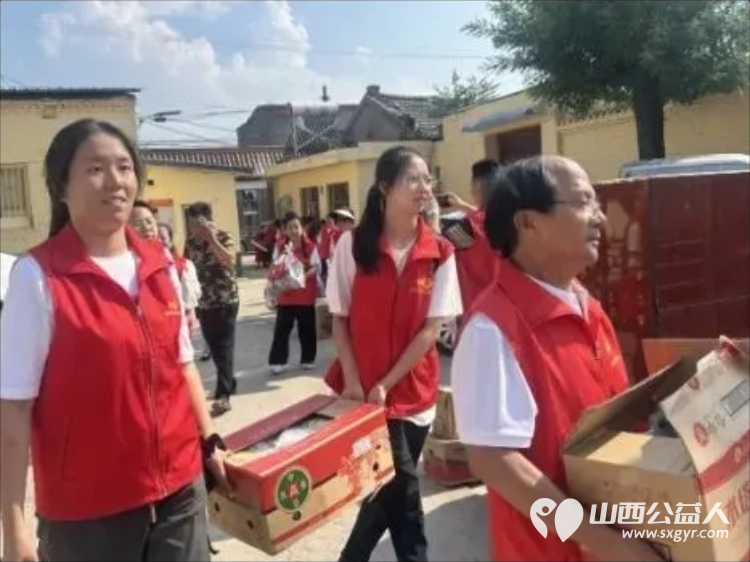 致敬老兵传承红色血脉同心拥军共叙鱼水深情----忻州市爱心公益协会走进南胡村开展拥军慰问文艺演出志愿者依照帮扶名单分装慰问物资送到村内11位重点帮扶对象手中 - 第45张 - 山西公益人 致敬老兵传承红色血脉同心拥军共叙鱼水深情----忻州市爱心公益协会走进南胡村开展拥军慰问文艺演出志愿者依照帮扶名单分装慰问物资送到村内11位重点帮扶对象手中 - 第45张