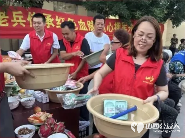 致敬老兵传承红色血脉同心拥军共叙鱼水深情----忻州市爱心公益协会走进南胡村开展拥军慰问文艺演出志愿者依照帮扶名单分装慰问物资送到村内11位重点帮扶对象手中 - 第22张 - 山西公益人 致敬老兵传承红色血脉同心拥军共叙鱼水深情----忻州市爱心公益协会走进南胡村开展拥军慰问文艺演出志愿者依照帮扶名单分装慰问物资送到村内11位重点帮扶对象手中 - 第22张