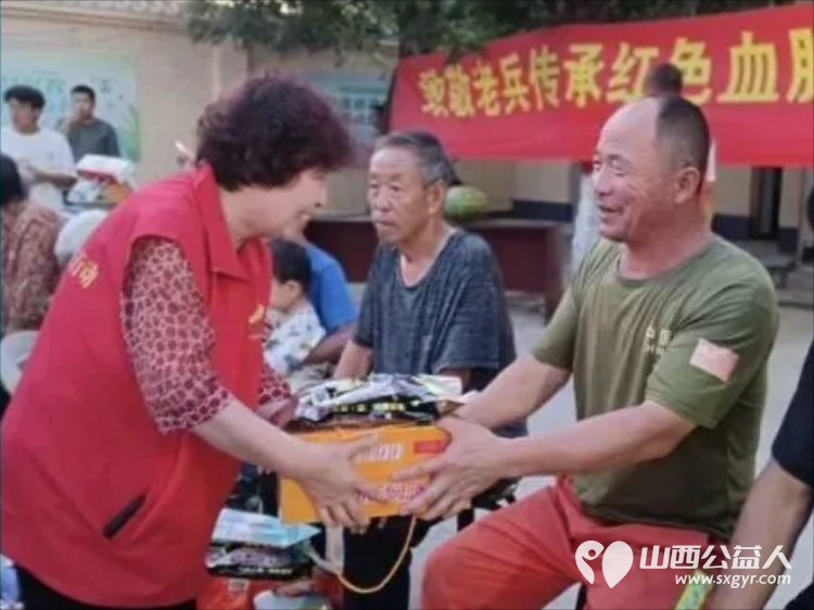 致敬老兵传承红色血脉同心拥军共叙鱼水深情----忻州市爱心公益协会走进南胡村开展拥军慰问文艺演出志愿者依照帮扶名单分装慰问物资送到村内11位重点帮扶对象手中 - 第19张 - 山西公益人 致敬老兵传承红色血脉同心拥军共叙鱼水深情----忻州市爱心公益协会走进南胡村开展拥军慰问文艺演出志愿者依照帮扶名单分装慰问物资送到村内11位重点帮扶对象手中 - 第19张