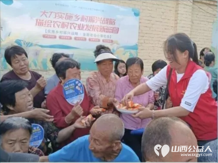 致敬老兵传承红色血脉同心拥军共叙鱼水深情----忻州市爱心公益协会走进南胡村开展拥军慰问文艺演出志愿者依照帮扶名单分装慰问物资送到村内11位重点帮扶对象手中 - 第20张 - 山西公益人 致敬老兵传承红色血脉同心拥军共叙鱼水深情----忻州市爱心公益协会走进南胡村开展拥军慰问文艺演出志愿者依照帮扶名单分装慰问物资送到村内11位重点帮扶对象手中 - 第20张