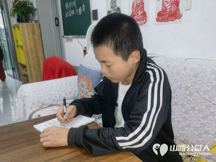 笔墨润童心研学启成长----2026长治市善泽留守困境儿童救助协会中华书法+户外研学夏令营圆满落幕我们将持续汇聚社会各界爱心力量持续守护困境儿童健康成长 - 第6张