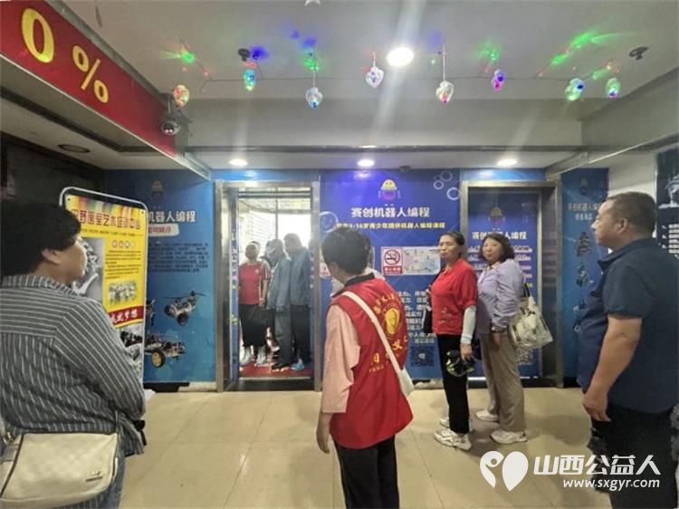 阳泉市义工联合会携阳泉九达国际影城邀请85位老人免费观看了热播电影功夫女足陪老人们看一场电影让温暖陪伴点亮老人们的幸福时光 - 第12张 - 山西公益人 阳泉市义工联合会携阳泉九达国际影城邀请85位老人免费观看了热播电影功夫女足陪老人们看一场电影让温暖陪伴点亮老人们的幸福时光 - 第12张
