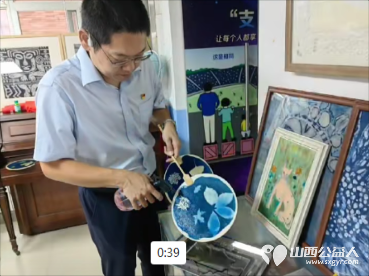 党建引领公益传递金融温度----建设银行山西省分行金融科技部党支部走进太原市安健儿公益服务中心看望孤独症孩子们带去了好多好多的礼物 - 第4张