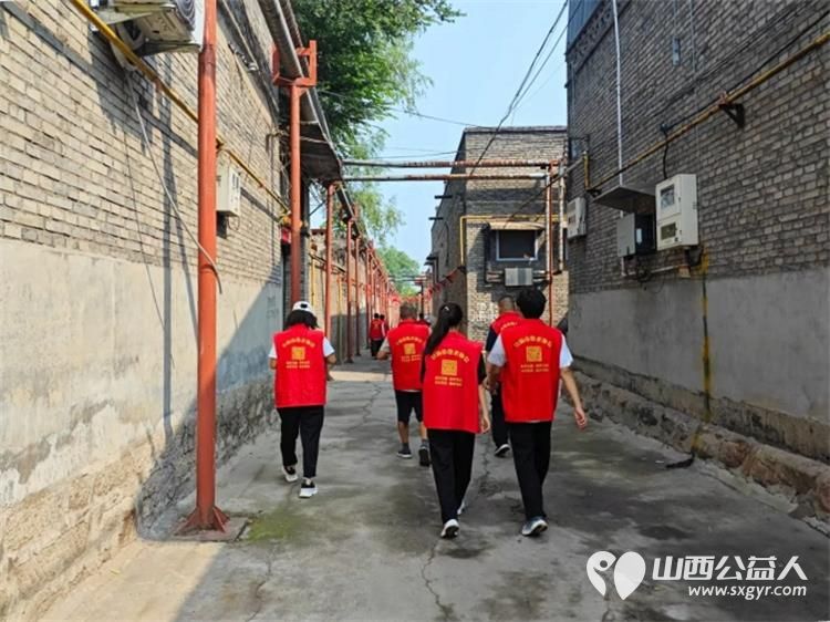 介休市敬老协会志愿者洪山镇北两水村北两水村赵焕林老人家中,为老人打扫室内外卫生、剪指甲、洗漱、理发、刷洗锅碗瓢盆 - 第2张 - 山西公益人 介休市敬老协会志愿者洪山镇北两水村北两水村赵焕林老人家中,为老人打扫室内外卫生、剪指甲、洗漱、理发、刷洗锅碗瓢盆 - 第2张