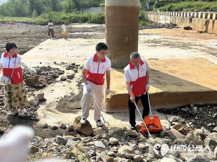 守护桃河碧水践行生态志愿｜阳泉市红十字纵擎救援队参与全国生态日 桃河护岸·水清岸绿 巡河清岸行动以红十字志愿力量守护母亲河生态环境 - 第4张