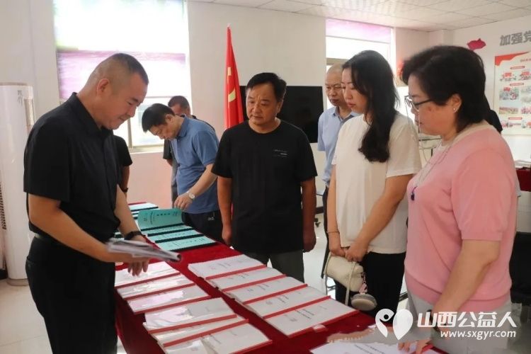 爱心相通托举希望 | 盐湖区无党派人士走进盐湖区志愿者协会为困境儿童带来了牛奶鸡蛋等生活慰问品送去温暖与力量向协会阳光成长项目捐赠爱心善款4300元 - 第6张 - 山西公益人 爱心相通托举希望 | 盐湖区无党派人士走进盐湖区志愿者协会为困境儿童带来了牛奶鸡蛋等生活慰问品送去温暖与力量向协会阳光成长项目捐赠爱心善款4300元 - 第6张