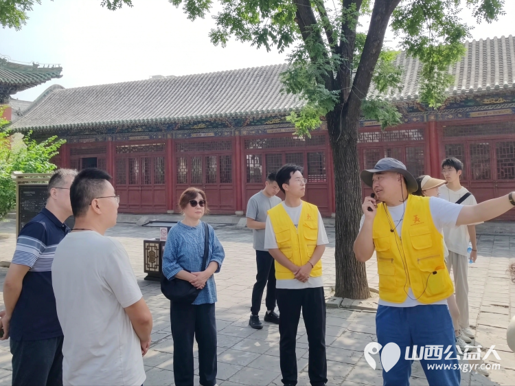 长治文保志愿者助力省运会在城隍庙开展义务讲解向来自各地的游客介绍城隍庙的历史与文化展现长治本地文化魅力也展现了长治志愿者的服务风采与本地文化底蕴 - 第19张