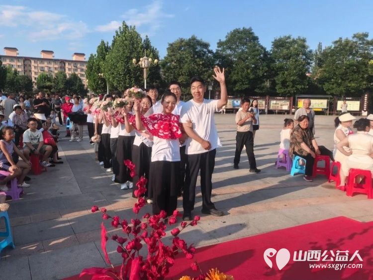 文水县举办2026年移风易俗进万家婚事新办绽芳华主题文化活动10对新人手牵手在活动主场地滨河公园举办集体婚礼把文明婚嫁的新风尚传递给更多人 - 第5张 - 山西公益人 文水县举办2026年移风易俗进万家婚事新办绽芳华主题文化活动10对新人手牵手在活动主场地滨河公园举办集体婚礼把文明婚嫁的新风尚传递给更多人 - 第5张