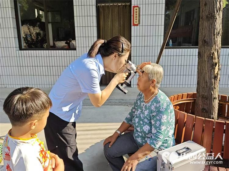 介休市敬老协会孝善行之敬老爱老助老活动2026年8月22日走进绵山镇大靳村为老人们提供爱心理发体检等服务 - 第20张 - 山西公益人 介休市敬老协会孝善行之敬老爱老助老活动2026年8月22日走进绵山镇大靳村为老人们提供爱心理发体检等服务 - 第20张