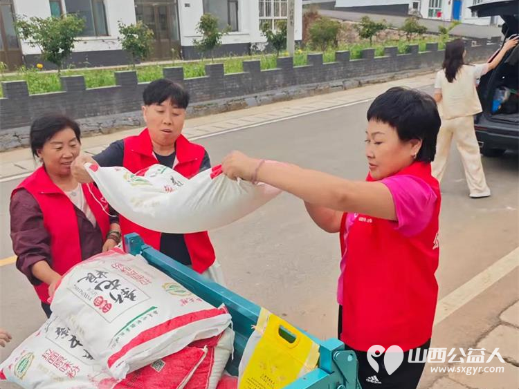 盛夏传温情公益暖人心----长治圆梦公益志愿者团队奔赴沁县徐村、东仁村开展困难家庭走访慰问公益行动为8户困境群众送去生活物资与暖心陪伴 - 第12张 - 山西公益人 盛夏传温情公益暖人心----长治圆梦公益志愿者团队奔赴沁县徐村、东仁村开展困难家庭走访慰问公益行动为8户困境群众送去生活物资与暖心陪伴 - 第12张
