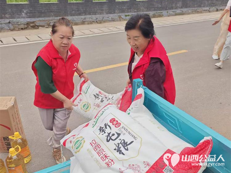 盛夏传温情公益暖人心----长治圆梦公益志愿者团队奔赴沁县徐村、东仁村开展困难家庭走访慰问公益行动为8户困境群众送去生活物资与暖心陪伴 - 第13张 - 山西公益人 盛夏传温情公益暖人心----长治圆梦公益志愿者团队奔赴沁县徐村、东仁村开展困难家庭走访慰问公益行动为8户困境群众送去生活物资与暖心陪伴 - 第13张