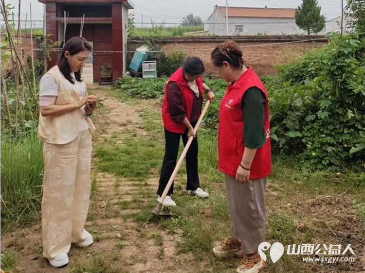 盛夏传温情公益暖人心----长治圆梦公益志愿者团队奔赴沁县徐村、东仁村开展困难家庭走访慰问公益行动为8户困境群众送去生活物资与暖心陪伴 - 第9张 - 山西公益人 盛夏传温情公益暖人心----长治圆梦公益志愿者团队奔赴沁县徐村、东仁村开展困难家庭走访慰问公益行动为8户困境群众送去生活物资与暖心陪伴 - 第9张