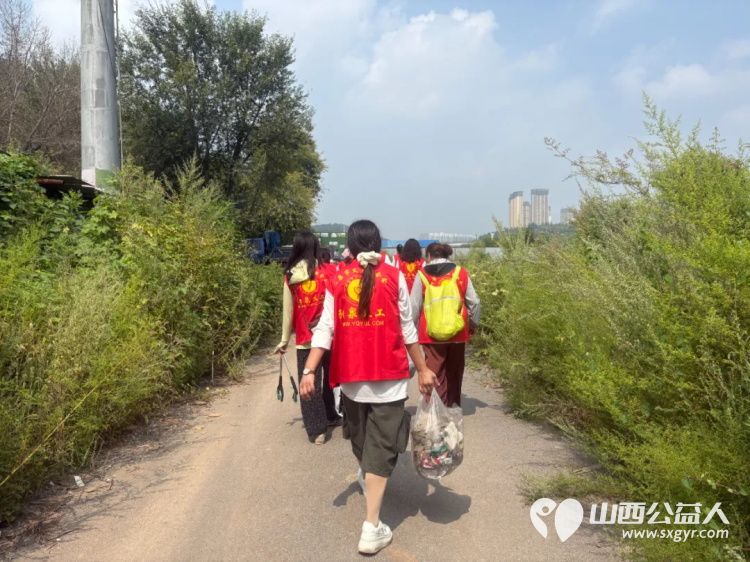 保护母亲河全省联动巡河护河系列活动再启动----阳泉市河长办联合阳泉市义工联合会在五渡湿地公园开展 十年守护幸福晋享 净滩行动市义工联义工民间巡河员共计50余人参加了活动 - 第26张 - 山西公益人 保护母亲河全省联动巡河护河系列活动再启动----阳泉市河长办联合阳泉市义工联合会在五渡湿地公园开展 十年守护幸福晋享 净滩行动市义工联义工民间巡河员共计50余人参加了活动 - 第26张