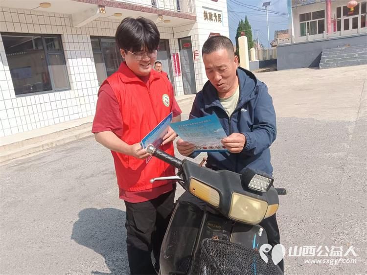 情暖南河服务便民----上党区义工协会走进西火镇南河村开展志愿服务活动向南河村居民提供民政政策宣传免费义诊和理发服务将志愿服务工作延伸到居民门口 - 第22张