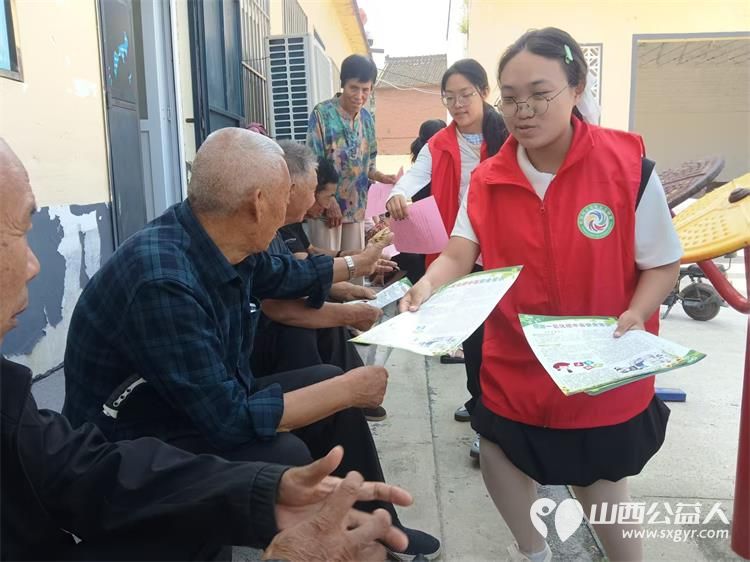 情暖南河服务便民----上党区义工协会走进西火镇南河村开展志愿服务活动向南河村居民提供民政政策宣传免费义诊和理发服务将志愿服务工作延伸到居民门口 - 第21张
